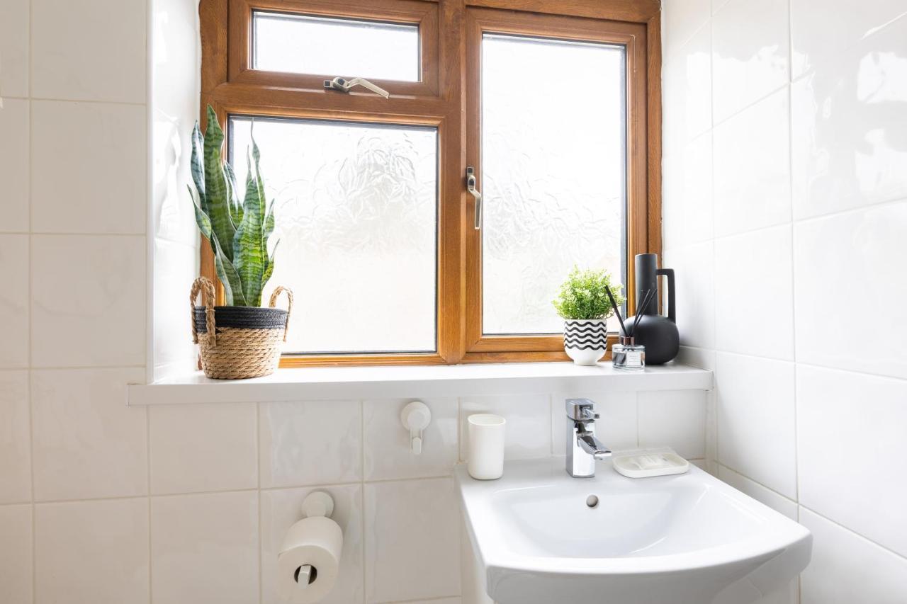 Levi Suite By Koya Homes - 3-Bedroom Home, Downtown Cardiff, Free Parking Exterior foto