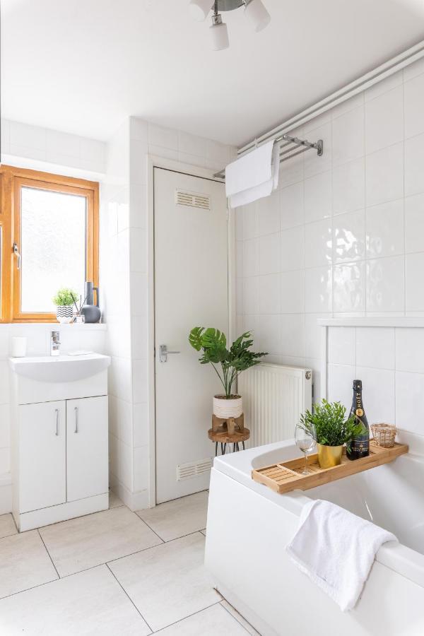 Levi Suite By Koya Homes - 3-Bedroom Home, Downtown Cardiff, Free Parking Exterior foto