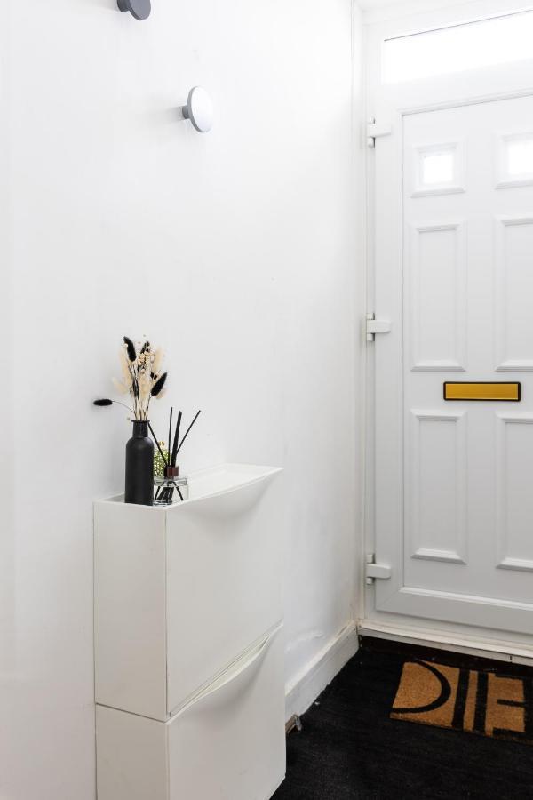 Levi Suite By Koya Homes - 3-Bedroom Home, Downtown Cardiff, Free Parking Exterior foto